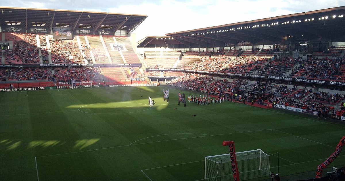 Entree des equipes sur la pelouse avant un match de Ligue 1